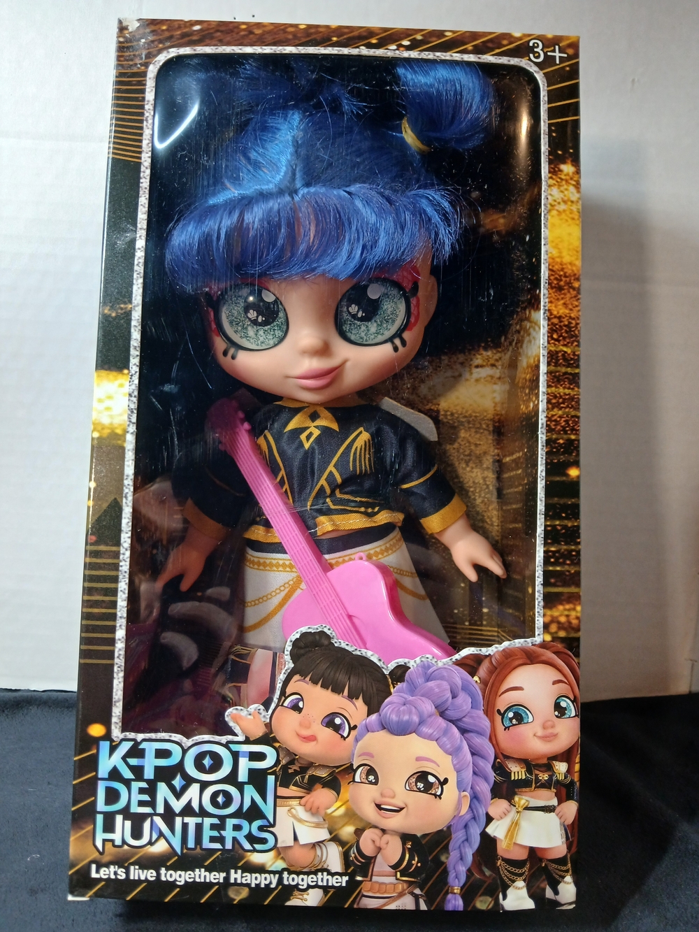 KPOP Demon Hunters Blue-Haired Doll with Pink Guitar - Unbranded